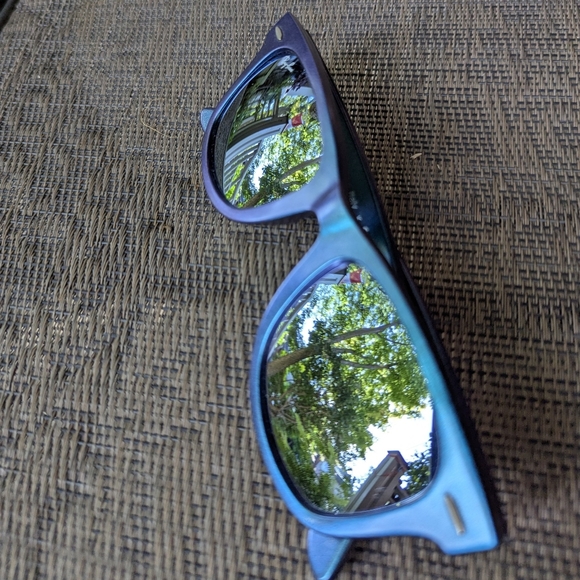 Ray-Ban Metallic Blue Sunglasses with Tan Case - Picture 7 of 7